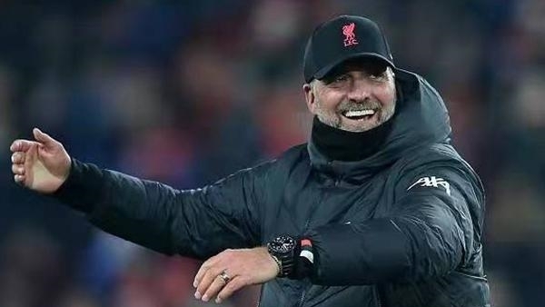 韩媒：全北现代外籍助教涉嫌“拉眼角”种族歧视韩国裁判