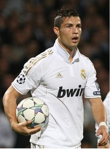 骑士对阵马刺内线狂轰80分，创下队史近29年纪录