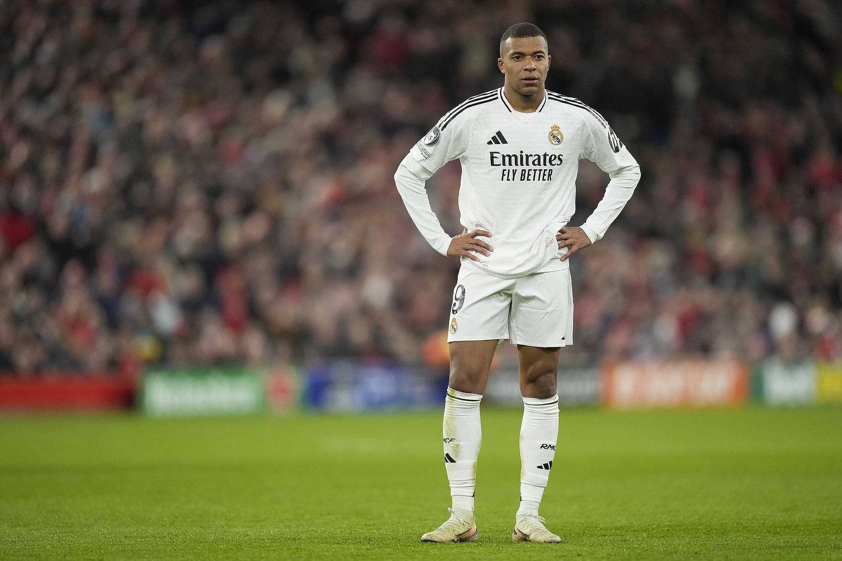 就要和你贴贴！曼联利物浦相爱相杀 积分死缠焦孟不离