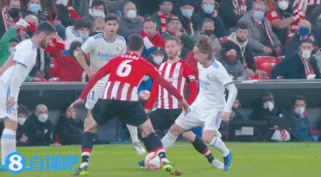 西班牙此前10次对阵乌拉圭5胜5平保持不败，打进16球丢8球