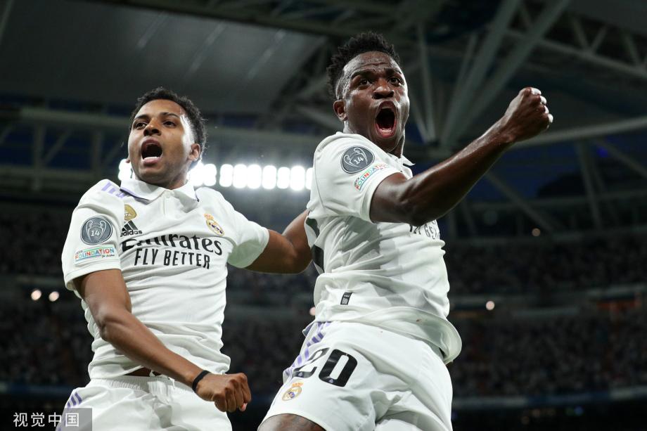 高效！约基奇16投11中砍下准三双，末节连中三分定乾坤