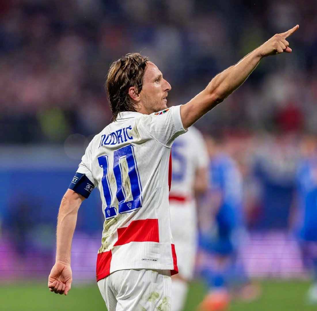 WBG官方：前S11冠军打野JieJie加盟战队