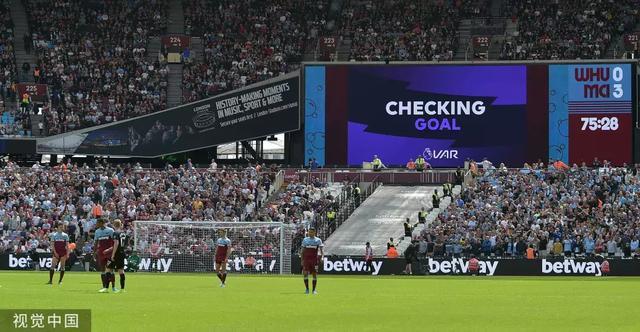 詹姆斯球队单场两人同砍35+，首次他不是其中之一