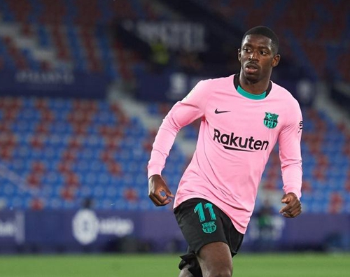 辽宁男篮连续两轮不敌广州龙狮，战绩止步杯赛，阵容调整和外援表现引发争议。